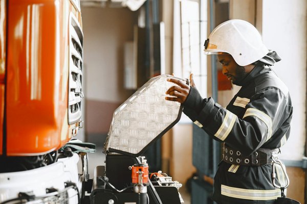 Choosing the right real estate agency in spain for your property journey